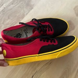 Men’s Disney Mickey Mouse vans size 11.5